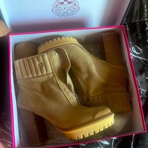 Vince Camuto like new